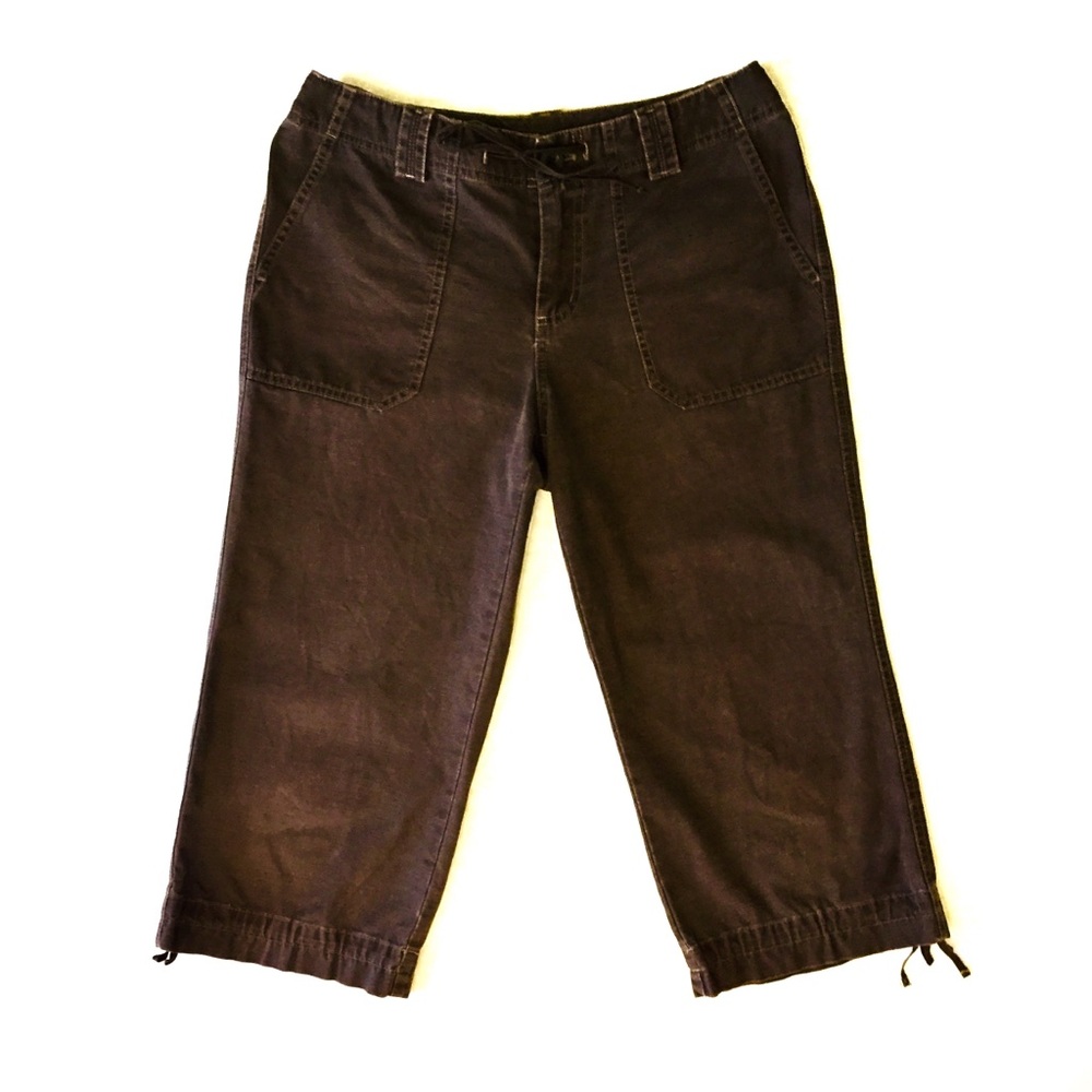 EDDIE BAUER capri pants